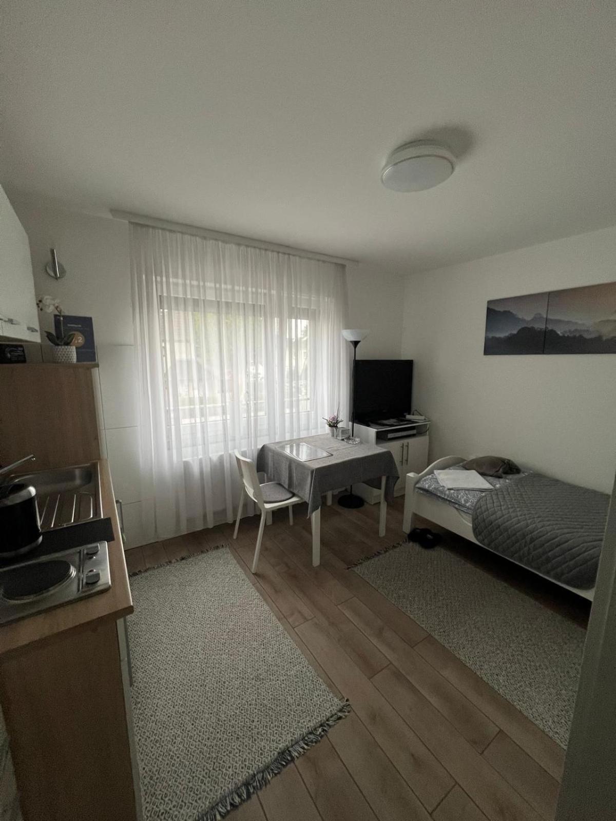 Rooms In Duesseldorf Near The Airport/Fair — Photos 1